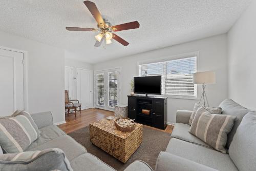Apartamento Spacious Blue Mountain Beach Condo! Great For Families And Small Groups