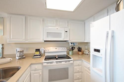 Apartamento One Seagrove Place Unit 701 Condo
