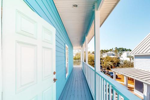Seagrove Escape