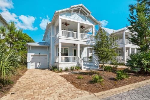 The Bluebird Beach House By Realjoy Vacations