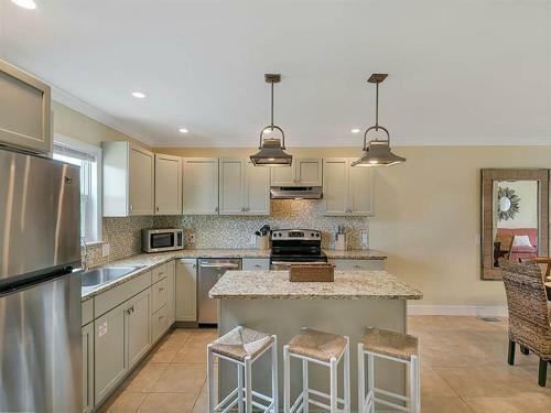 Apartamento Coastal Townhome - Private Beach Access! Four Miles From Seaside Condo