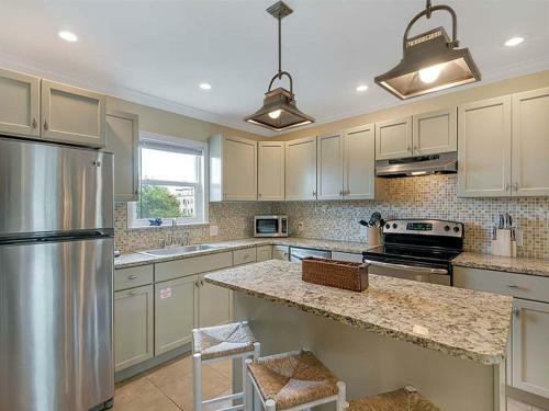 Apartamento Coastal Townhome - Private Beach Access! Four Miles From Seaside Condo