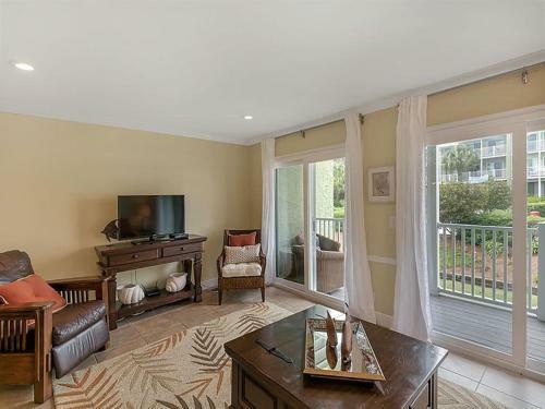 Apartamento Coastal Townhome - Private Beach Access! Four Miles From Seaside Condo