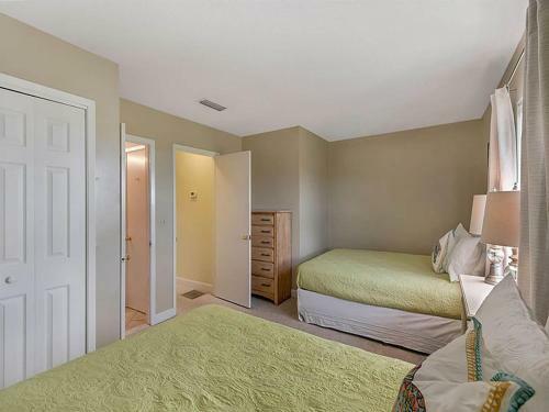 Apartamento Coastal Townhome - Private Beach Access! Four Miles From Seaside Condo