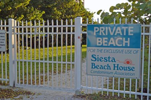 Apartamentos Siesta Beach House 5950 #311