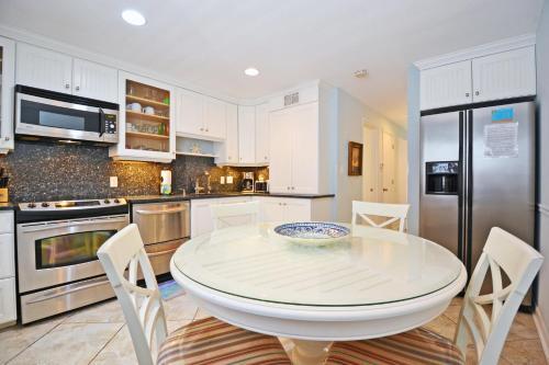 Apartamentos Siesta Beach House 5950 #311
