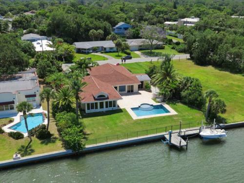 Sarasota - Dunmore 8730