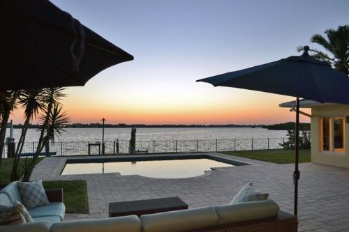 Sarasota - Dunmore 8730