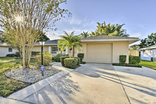 House 3 Miles To Siesta Key - Walk To Gulf Gate!