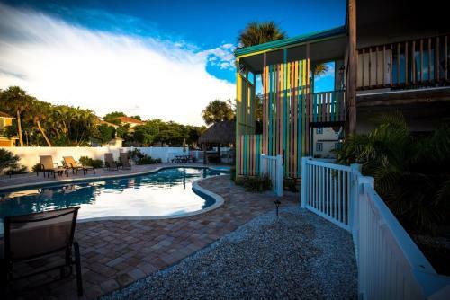 301 Avenida Del Norte - Siesta Key Village Condo