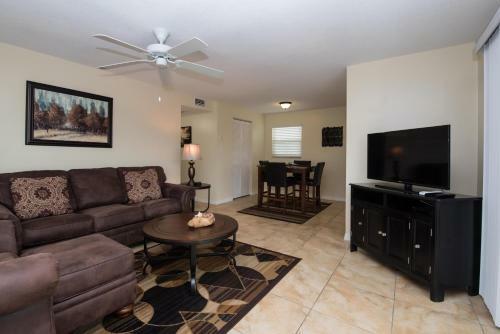 301 Avenida Del Norte - Siesta Key Village Condo