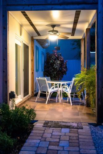 301 Avenida Del Norte - Siesta Key Village Condo