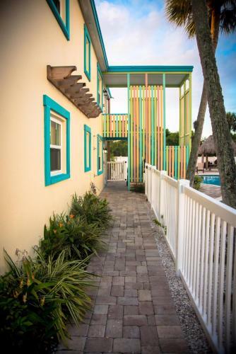 301 Avenida Del Norte - Siesta Key Village Condo