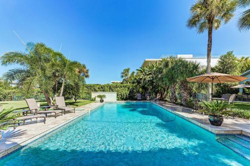 Gated Waterfront Estate With Private Pool & Dock Home