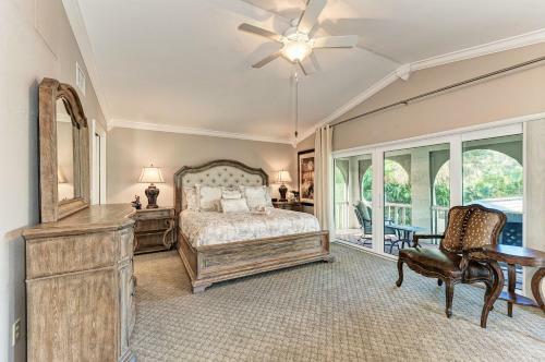 Gated Waterfront Estate With Private Pool & Dock Home