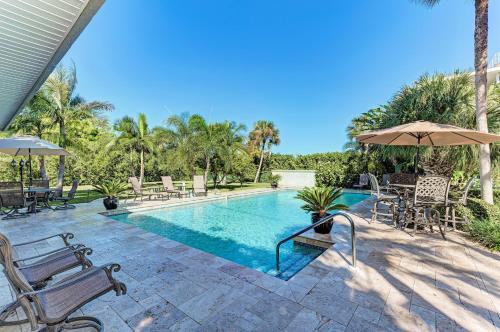 Gated Waterfront Estate With Private Pool & Dock Home