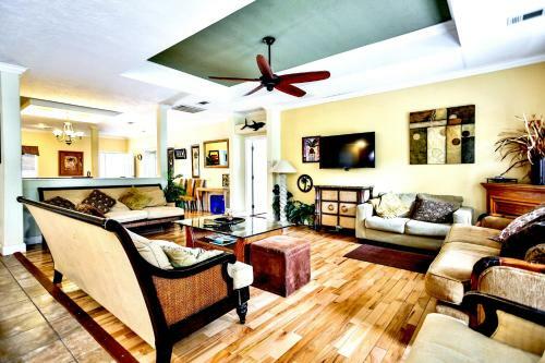 Siesta Key Waterfront Home ...........steps To Siesta Beach!!