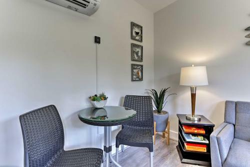 Mid-century Modern Beach Cottage For Two!