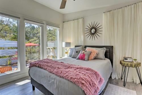 Mid-century Modern Beach Cottage For Two!