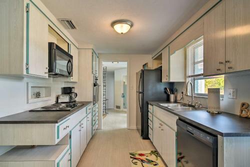 Sarasota Home With Large Backyard And Water Access