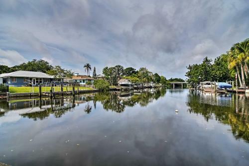 Sarasota Home With Large Backyard And Water Access