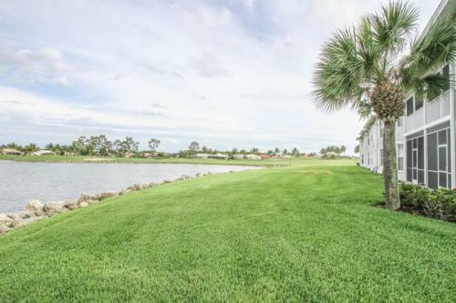 Greenlinks Golf Villa At Lely Resort