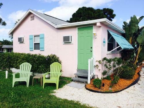 Hotel Pelican Island Cottages