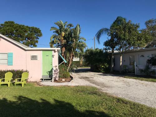 Hotel Pelican Island Cottages
