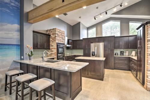 Huge Home With Pool Table Near St Pete Beach!