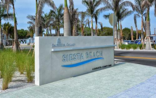 Walk To The Beach Or Village In Minutes!