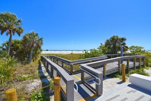 Apartamento New Listing! Tranquil Getaway 350? To Prized Beach Apts