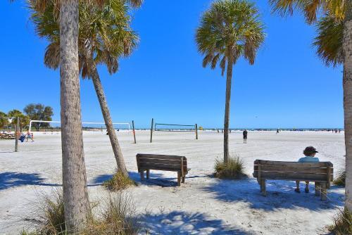 Apartamento New Listing! Tranquil Getaway 350? To Prized Beach Apts