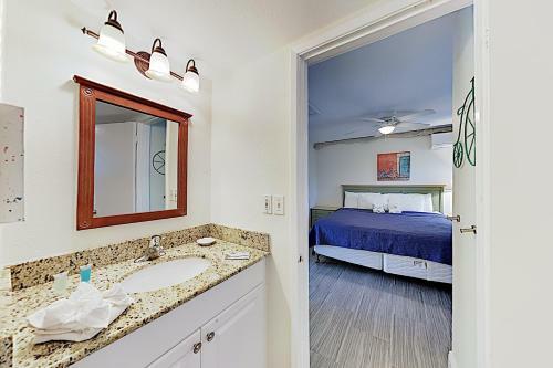 Apartamento New Listing! Tranquil Getaway 350? To Prized Beach Apts