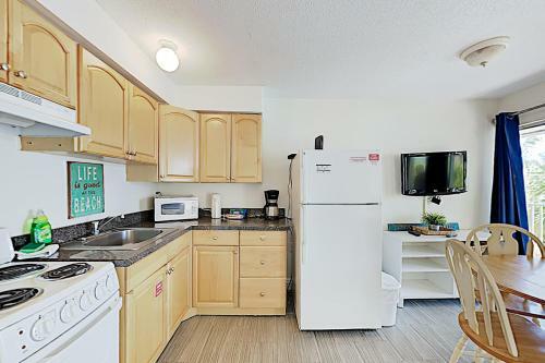 Apartamento New Listing! Tranquil Getaway 350? To Prized Beach Apts