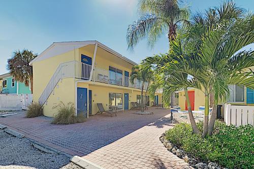 Apartamento New Listing! Tranquil Getaway 350? To Prized Beach Apts