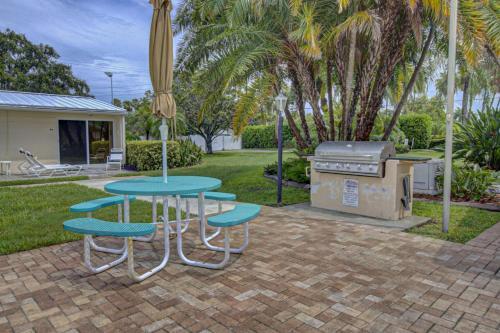 Jamaica Royale 2br Townhome