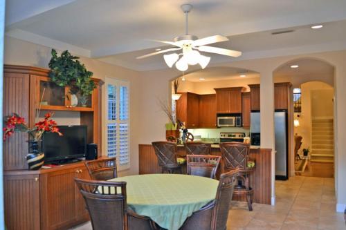 Siesta Avenida Townhome 5208