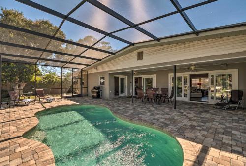 Canalfront Siesta Key Home With Heated Pool And Privacy!