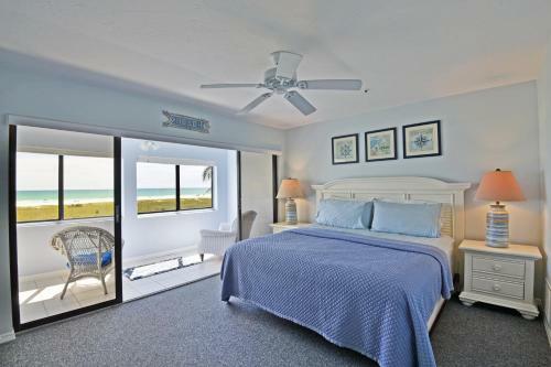 Beach Front And Walking Distance To Village