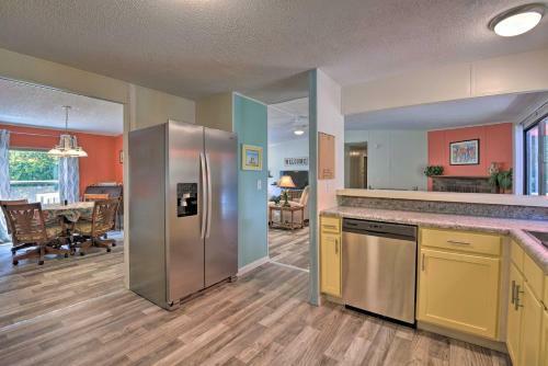 House With Deck And Fireplace, Walk To State Park!