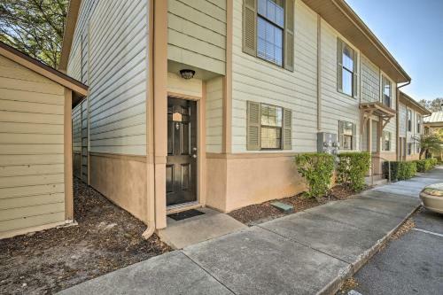 Townhome 4 Miles From Busch Gardens Tampa Bay