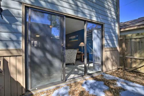 Townhome 4 Miles From Busch Gardens Tampa Bay