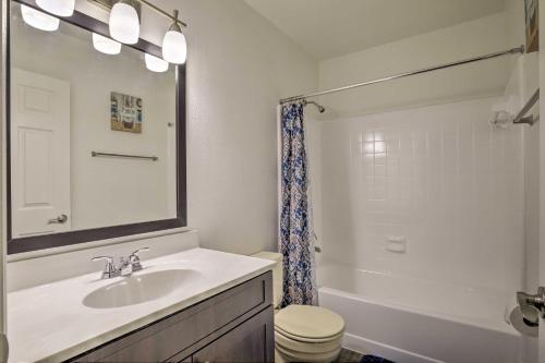 Townhome 4 Miles From Busch Gardens Tampa Bay