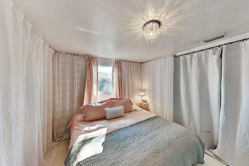 Stylish Home - King Beds - Near Busch Gardens Home