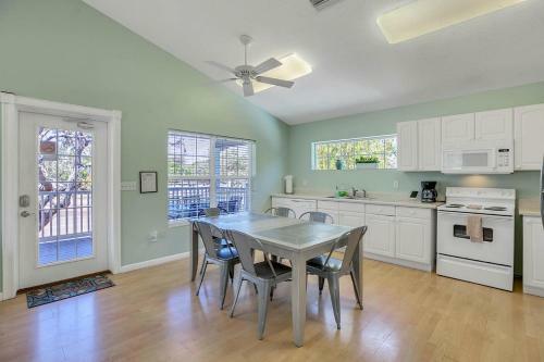 Holiday Home In Tarpon Springs