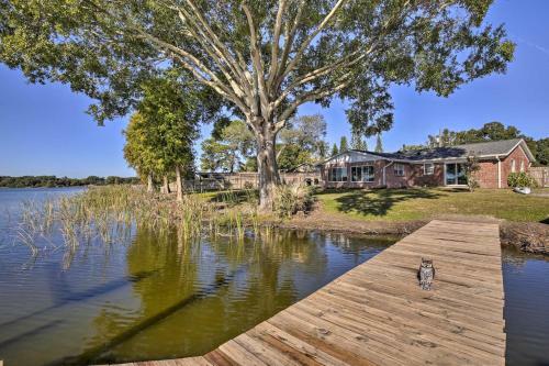 Waterfront Tampa House 6 Mi To Busch Gardens