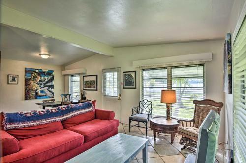 Pet-friendly Hideaway Golf, Swim, Explore!