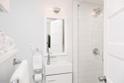 Apartamento Stylish Bungalow - 2 Separate Units - Grill Duplex