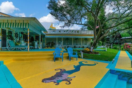 Pams Mermaid House With Riverfront Yard And Lanai!