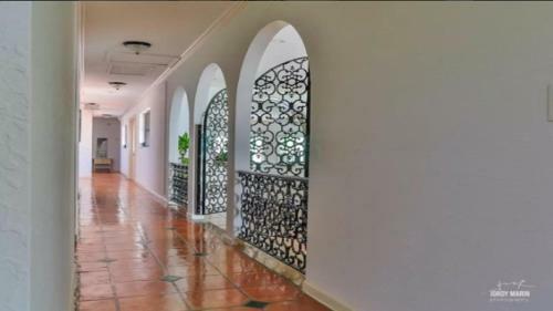 4 Acre Property & Mansion Sleeps 28 ?the Hacienda?